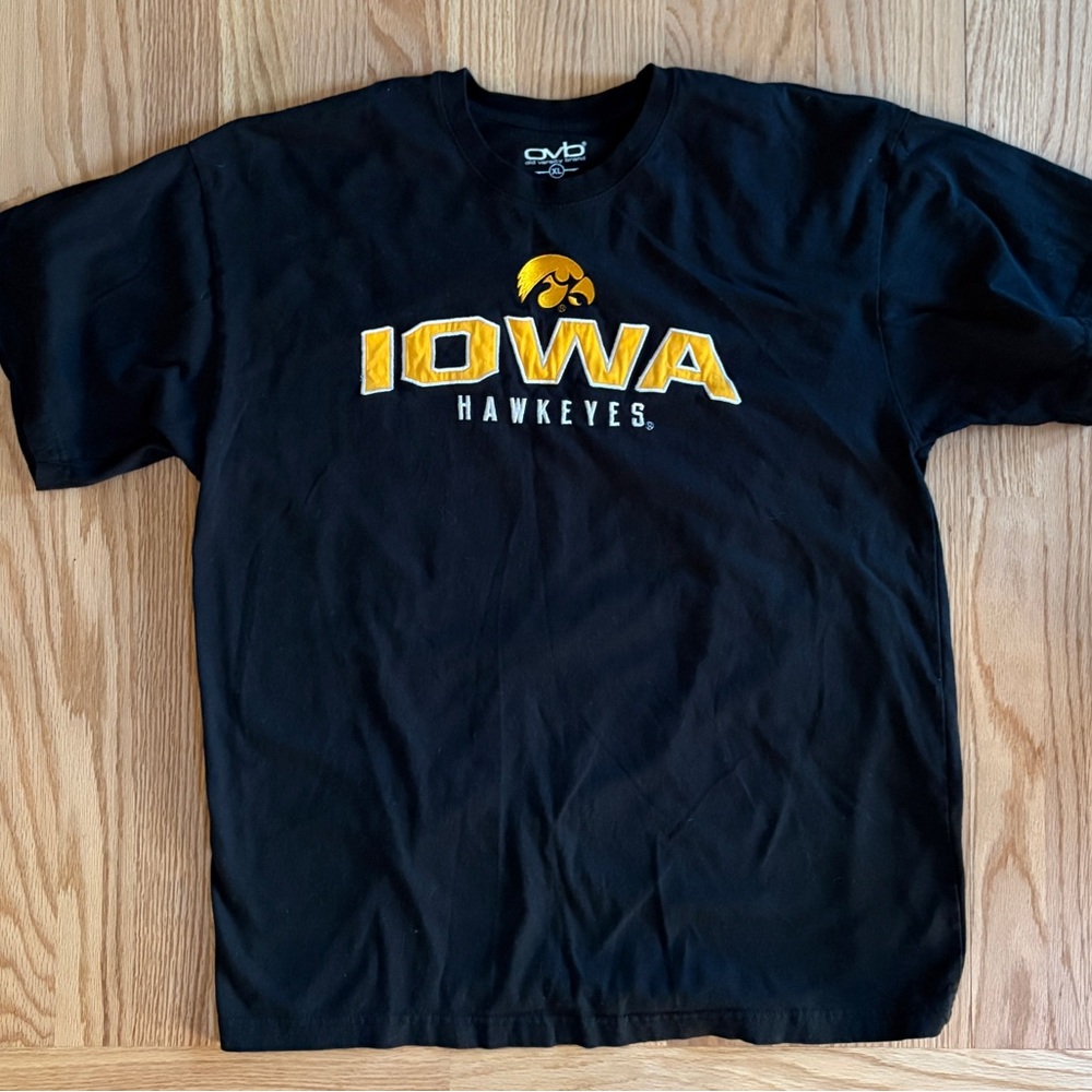 Iowa Hawkeyes Embroidered Men's Short Sleeve Tee - Black & Gold - Picture 5 of 8
